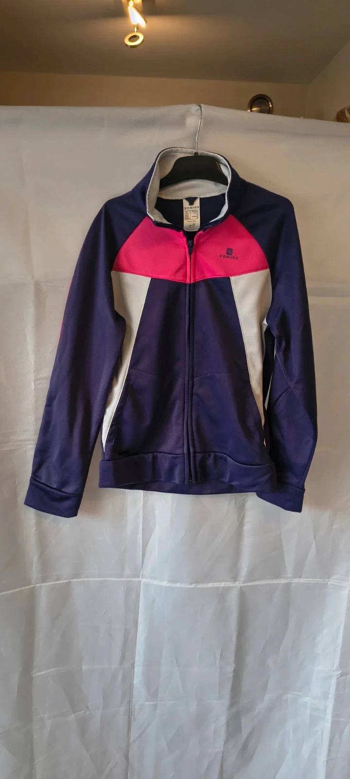 Domyos sportvest maat 8 jaar | Paars/roze/wit | Licht & comfortabel | #279